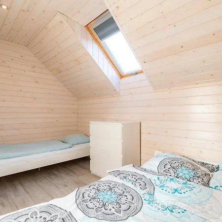 Piaskowa11 Palm & Wellness - Basen, Jacuzzi, Balia, Sauna, Egzotyczne Papugi Ara * Łeba