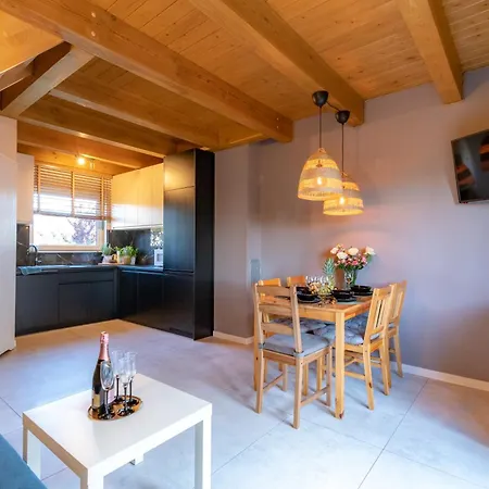 Piaskowa11 Palm & Wellness *